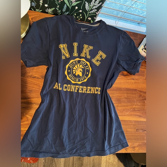 Nike Other - Nike tee